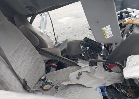 2000 Ford F-250 Lariat/Xl/Xlt from USA, damaged, VIN 1FTNX21F1YEB12689